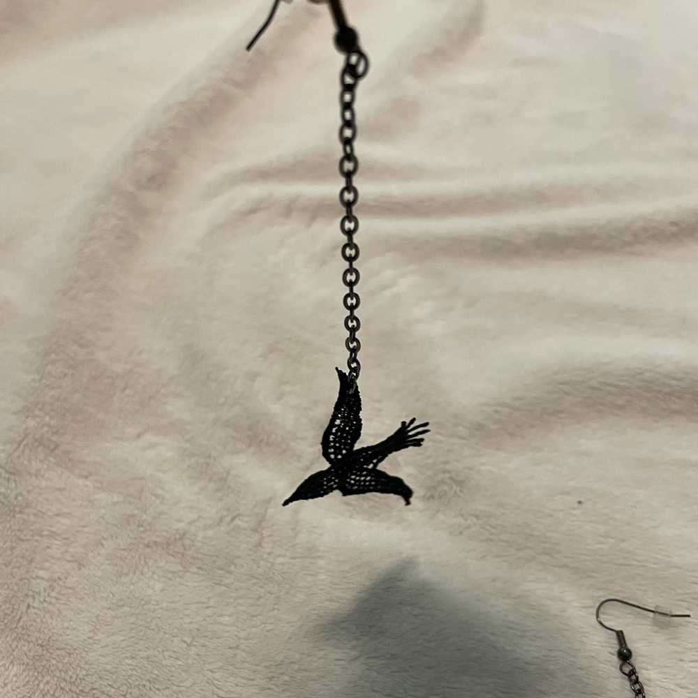 Unique Handmade bird earrings - Picture 3 of 6